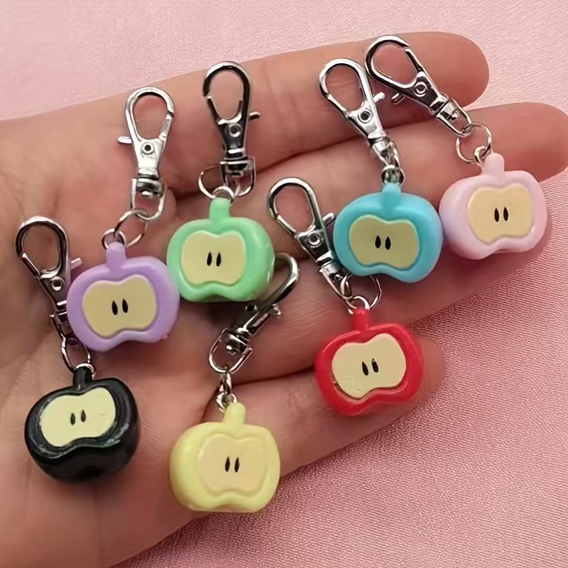 Phone Accessories Keychain - 7個入り樹脂製模造アップルキーホルダー、バッグや携帯電話アクセサリーに最適、ギフトに最適です。